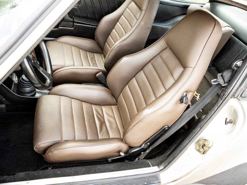 Image 11/47 of Porsche 911 Turbo 3.3 (1983)