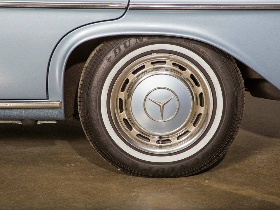 Afbeelding 15/36 van Mercedes-Benz 300 SEL 6.3 (1970)