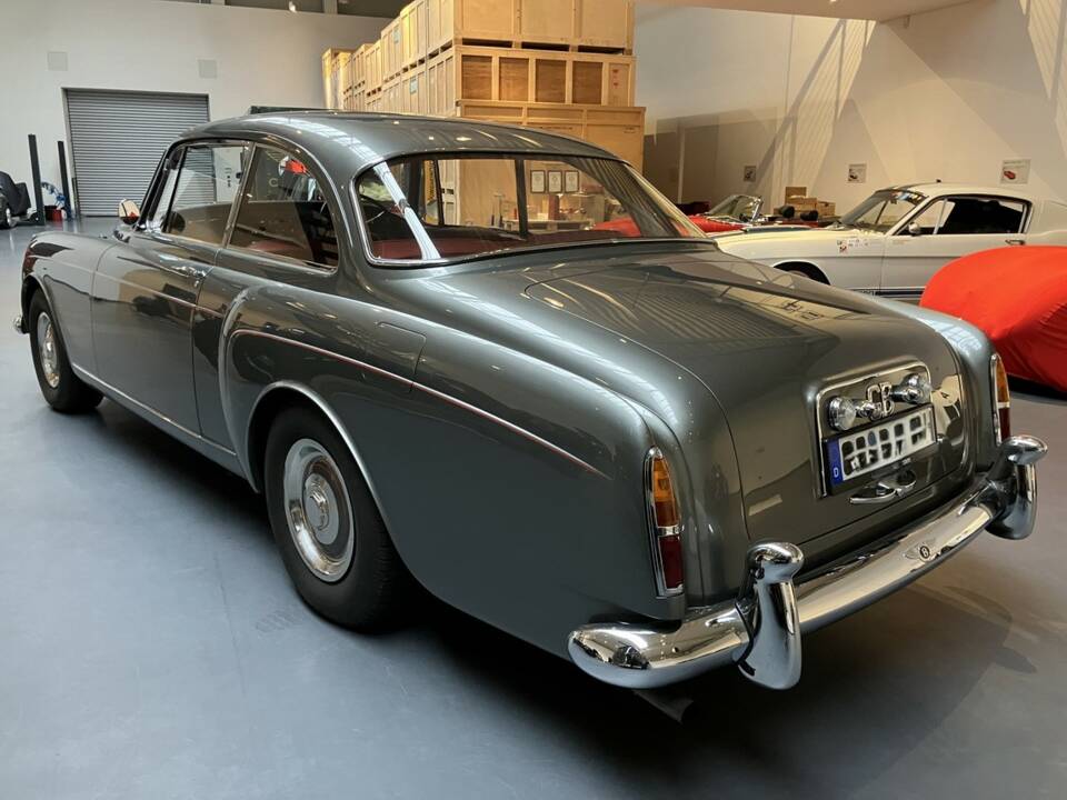 Image 3/18 of Bentley S 2 Continental (1961)