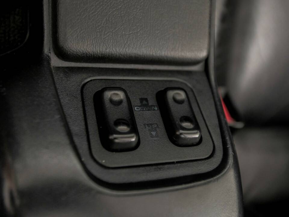 Bild 35/50 von Mazda MX 5 (1995)