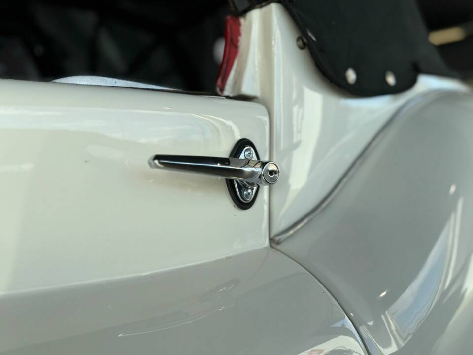 Bild 20/22 von Jaguar XK 120 OTS (1952)