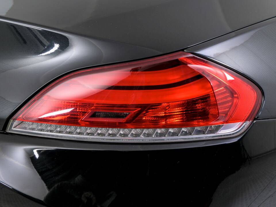 Image 38/50 of BMW Z4 sDrive23i (2010)