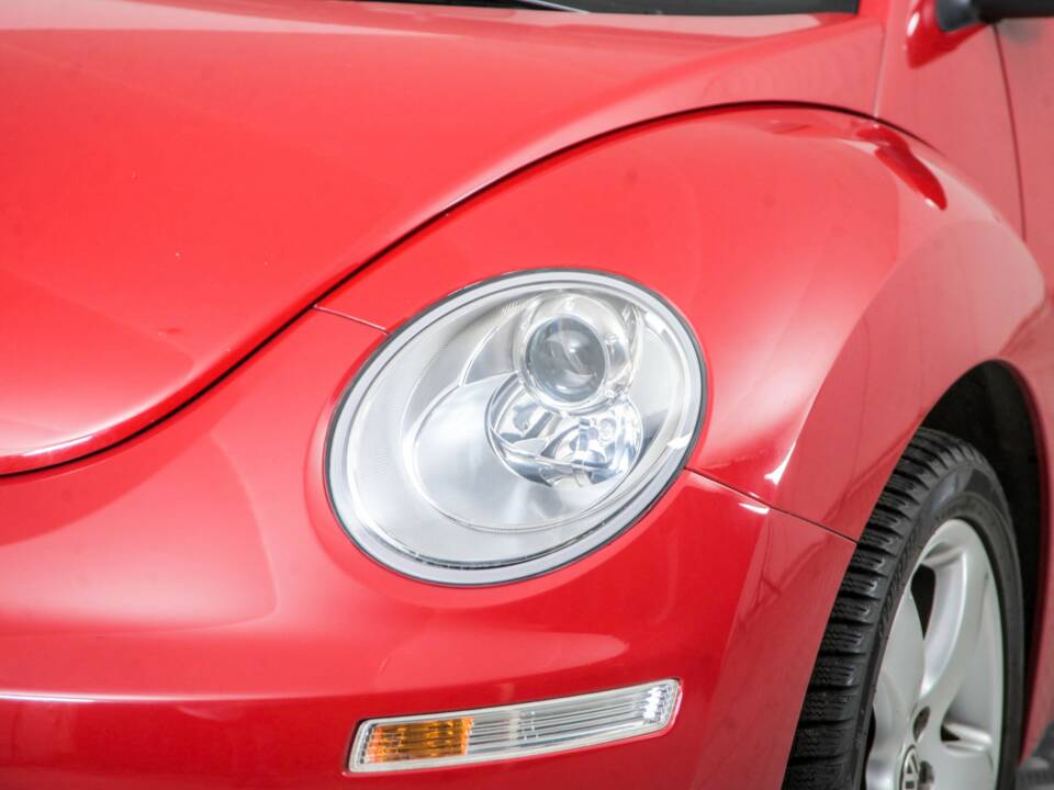 Image 22/50 de Volkswagen New Beetle 2.0 (2006)