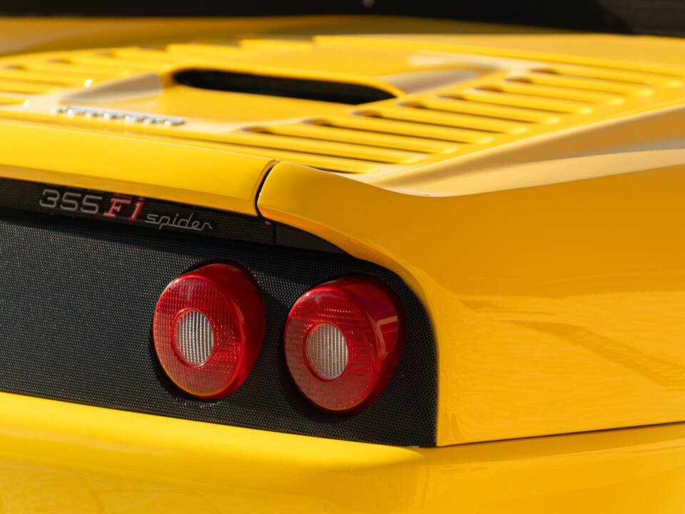Bild 13/44 von Ferrari F 355 Spider (1998)