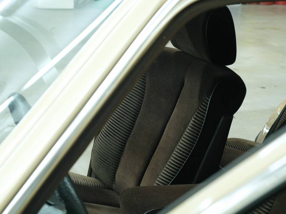 Bild 36/50 von Mercedes-Benz 280 SE (1980)
