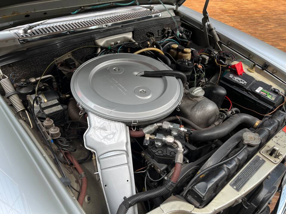 Image 32/41 de Mercedes-Benz 250 C (1970)