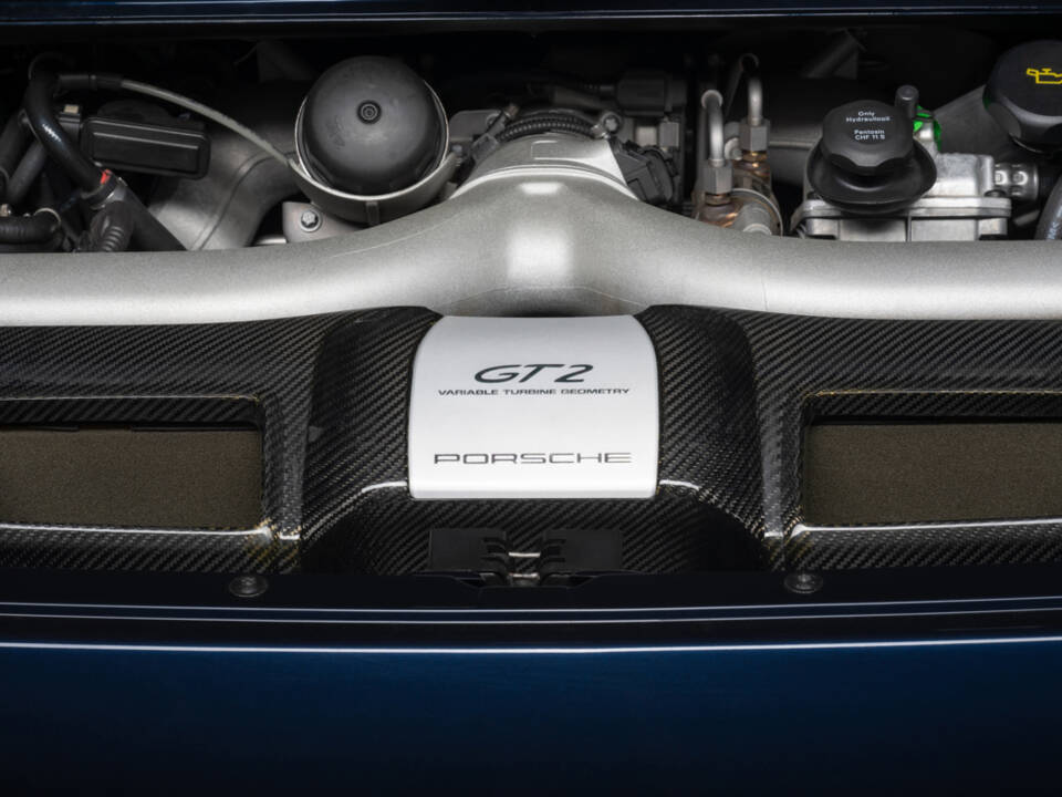 Bild 38/42 von Porsche 911 GT2 (2008)