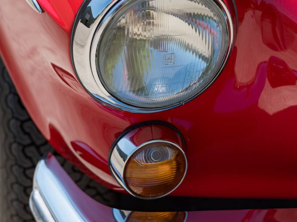 Image 37/50 of Volvo 1800 S (1968)