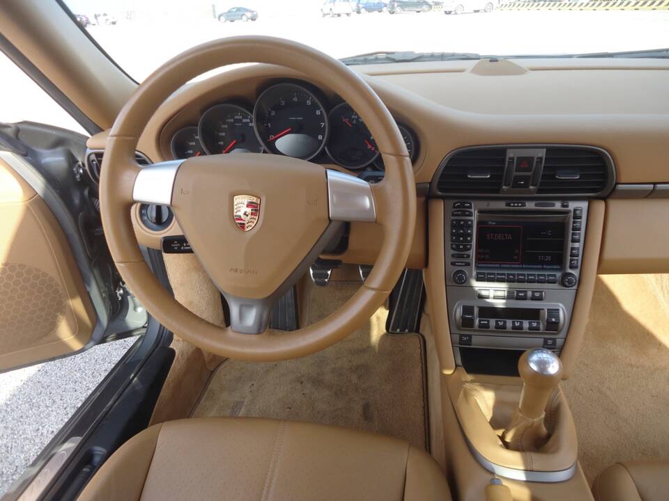 Afbeelding 10/31 van Porsche 911 Carrera (2006)