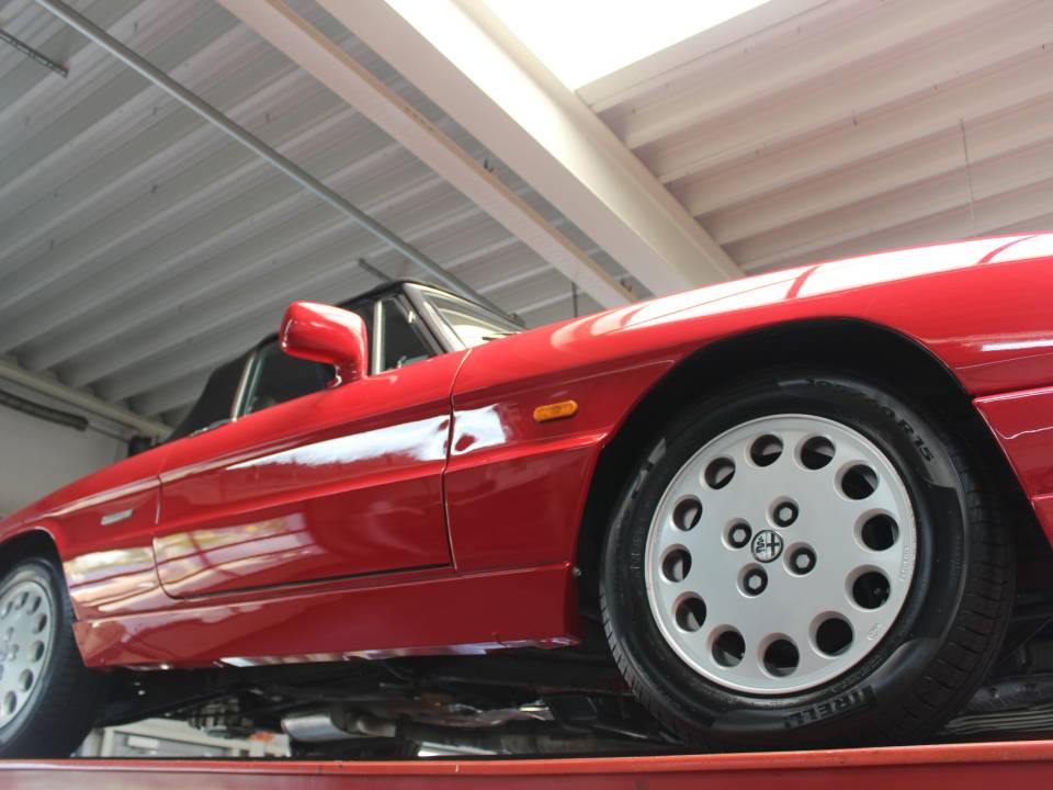 Imagen 43/50 de Alfa Romeo 2.0 Spider (1991)
