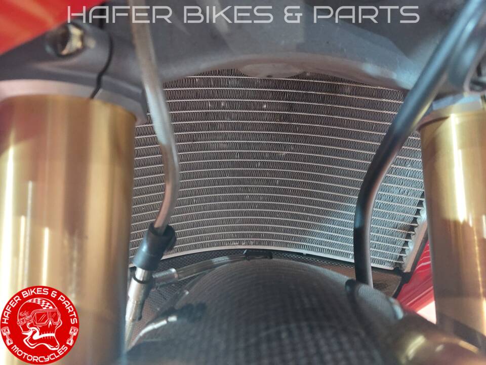 Immagine 57/58 di Ducati 998 R (2002)