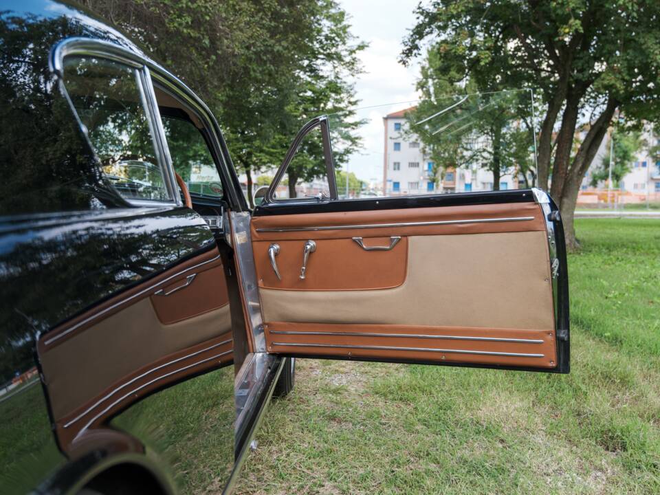 Image 35/97 of Lancia Aurelia B20 GT 2500 (1957)