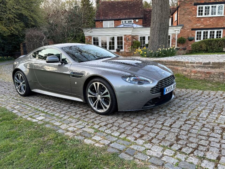 Afbeelding 37/49 van Aston Martin V12 Vantage (2009)