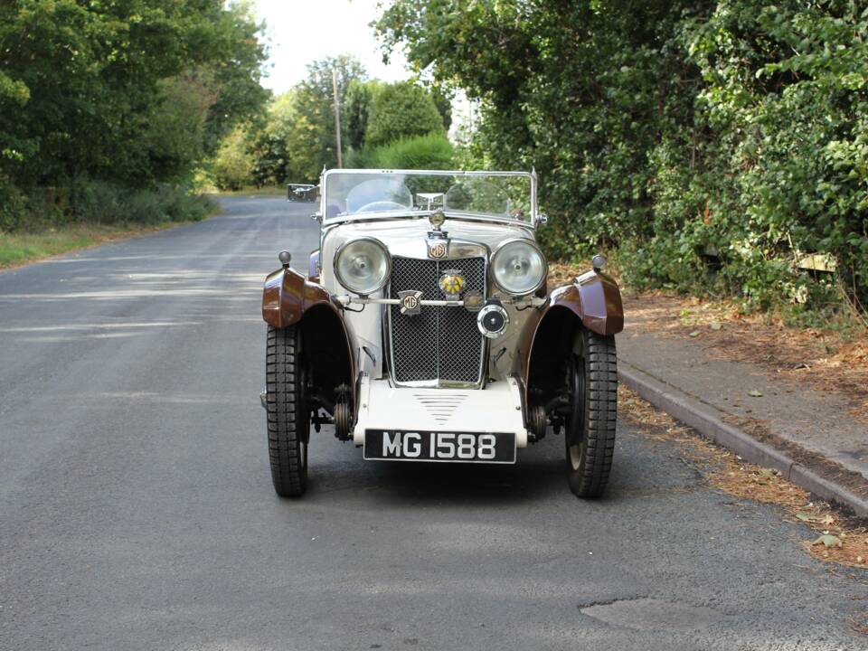 Image 2/20 of MG F1 Magna (1932)