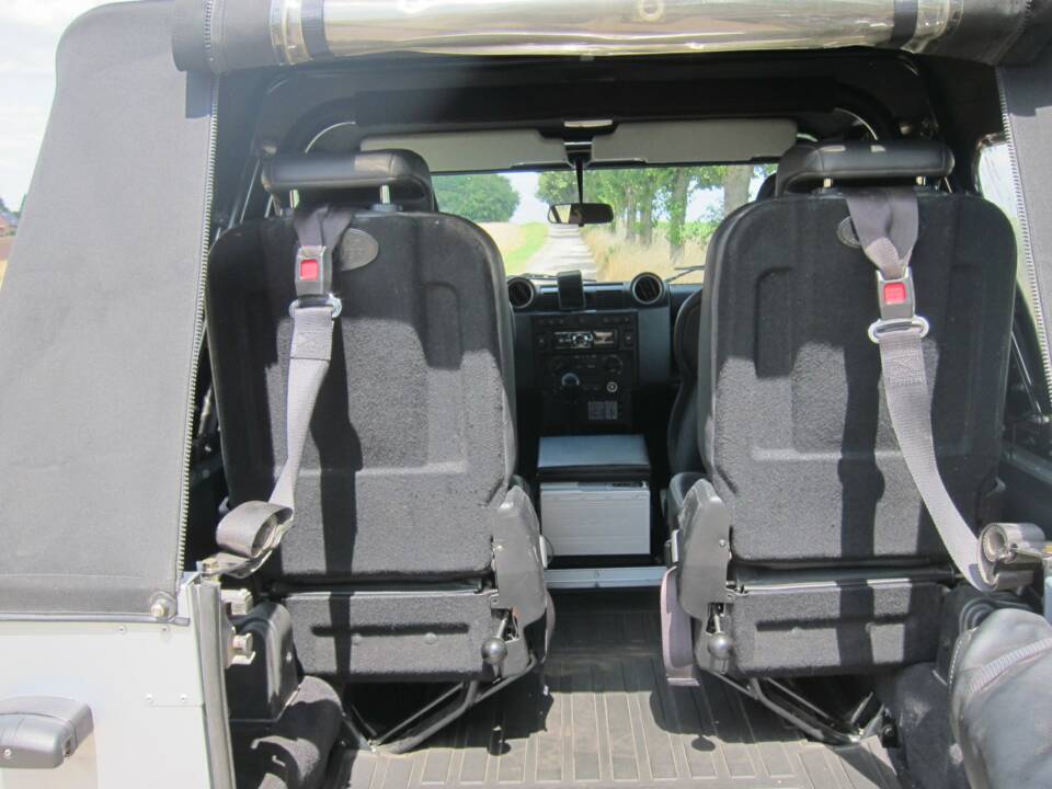 Imagen 25/27 de Land Rover Defender 90 (2008)