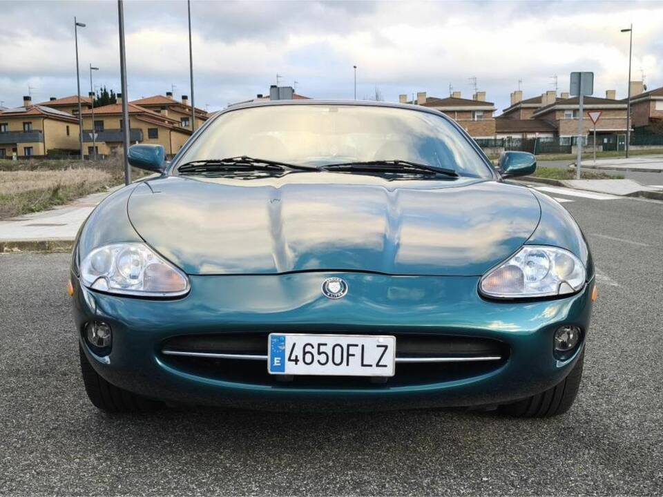 Afbeelding 4/8 van Jaguar XK8 4.0 (1997)