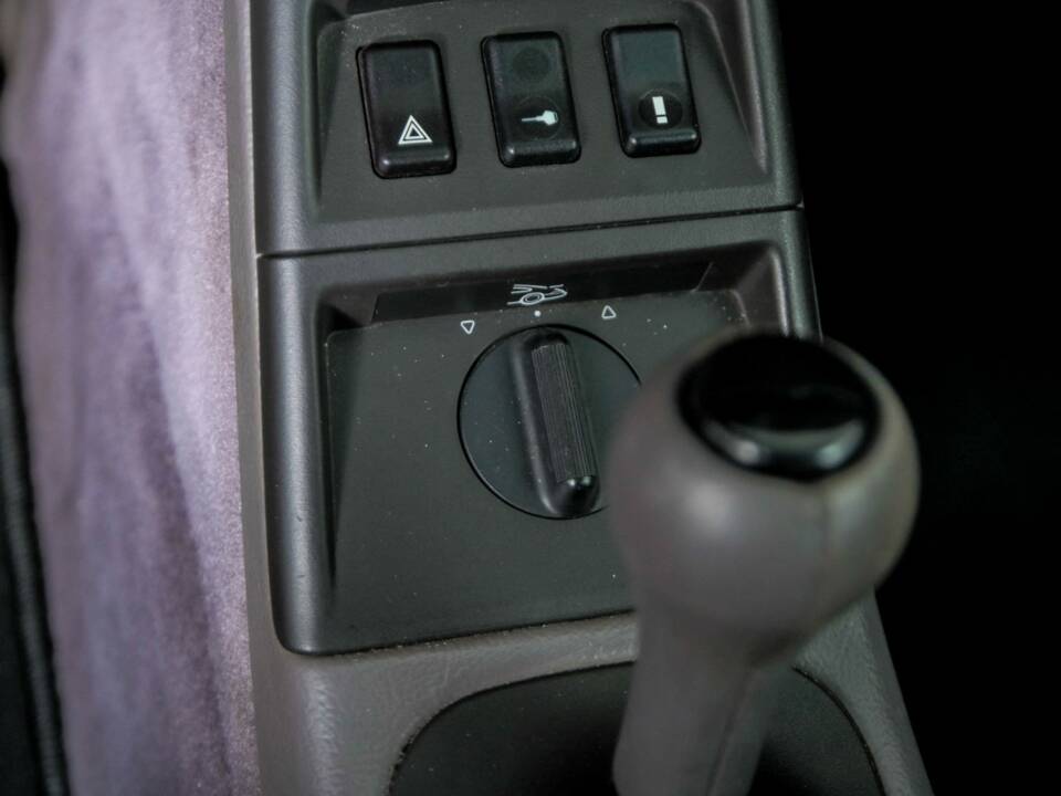 Bild 36/50 von Porsche 911 Carrera 2 (1991)