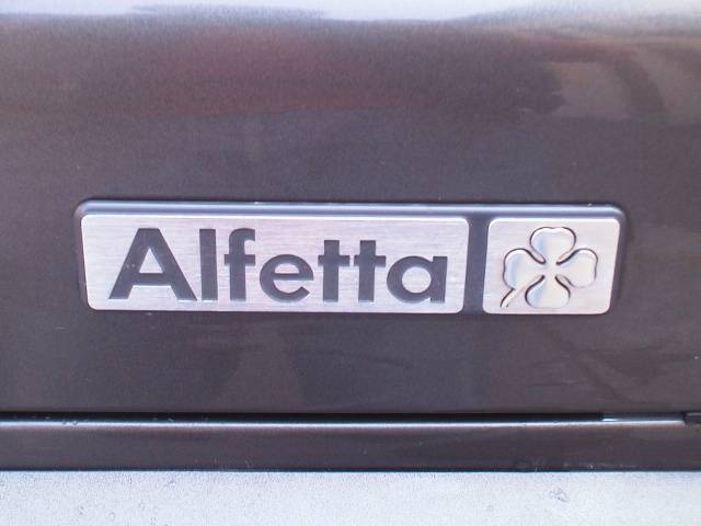 Bild 11/12 von Alfa Romeo Alfetta Quadrifoglio Oro (1983)