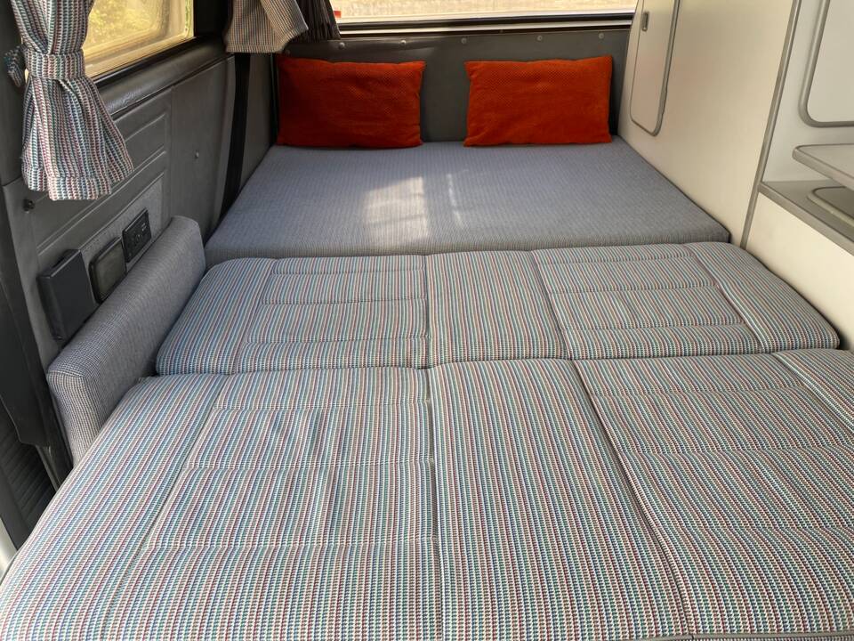 Bild 79/98 von Volkswagen T3 Westfalia 1.6 TD (1990)