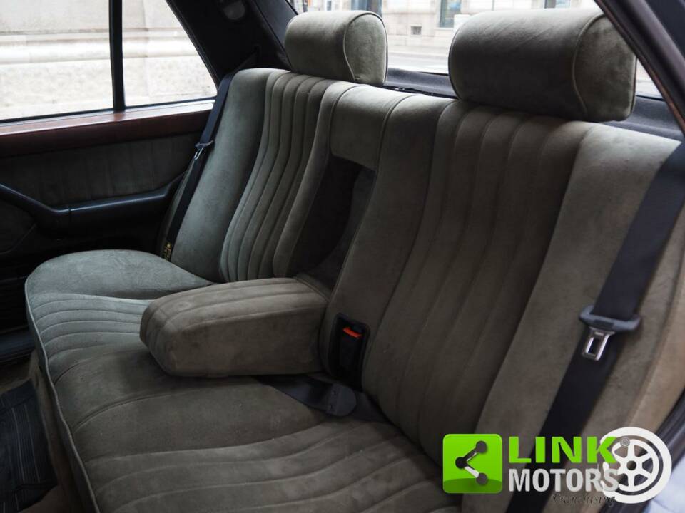 Bild 6/10 von Lancia Thema I.E. Turbo 16V (1990)