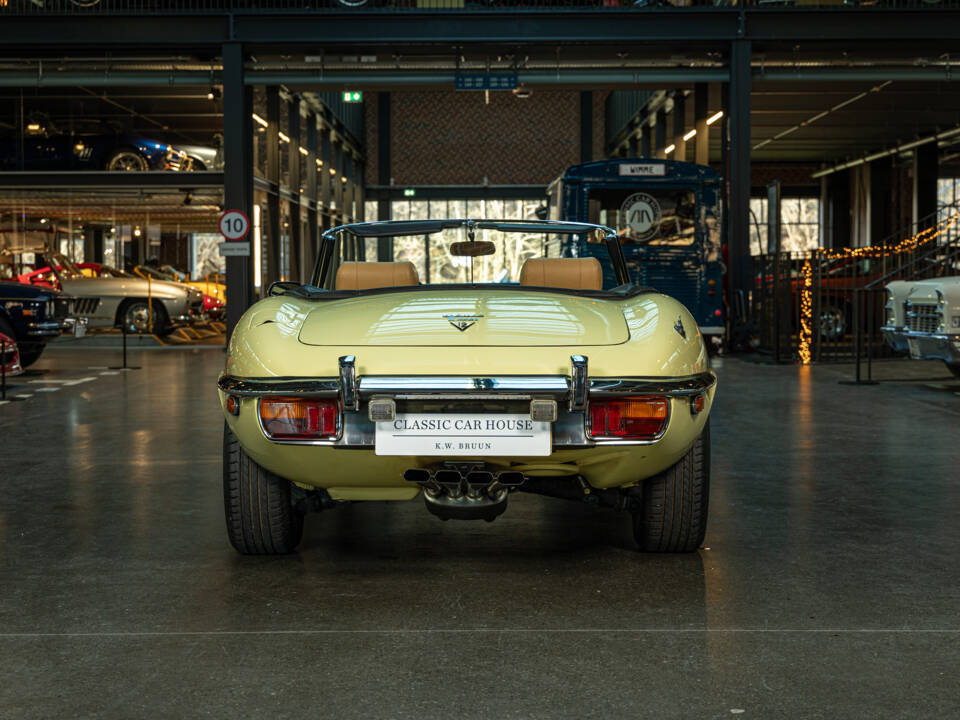 Imagen 3/28 de Jaguar E-Type V12 (1974)