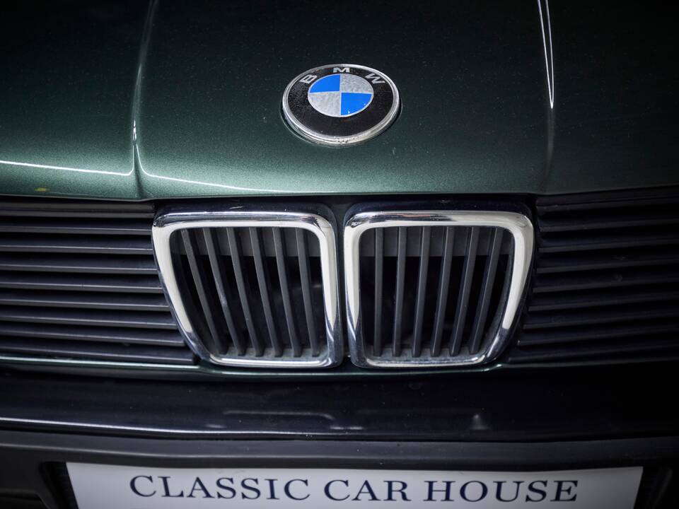 Image 45/90 of BMW 325i (1987)
