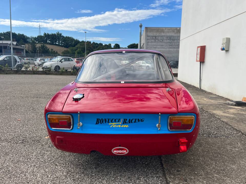 Afbeelding 8/21 van Alfa Romeo 1750 GT Veloce (1970)