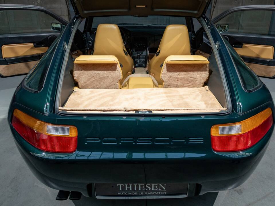 Immagine 11/22 di Porsche 928 S4 Clubsport (1988)