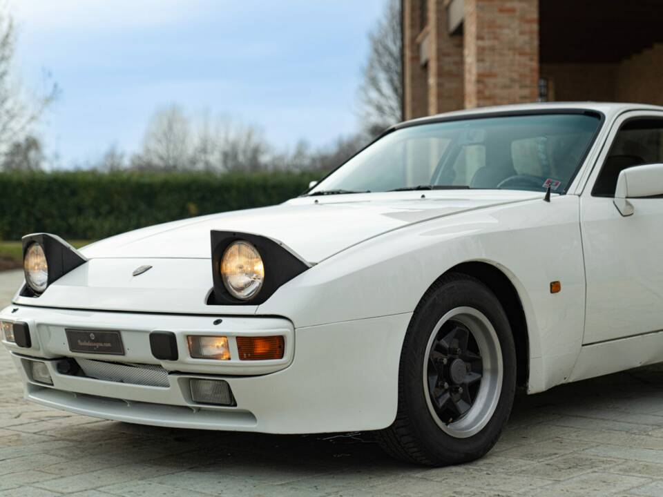 Bild 10/50 von Porsche 944 (1985)