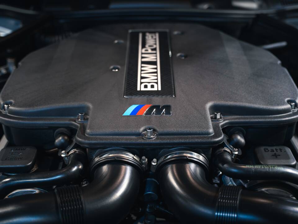 Image 24/41 of BMW Z8 (2002)