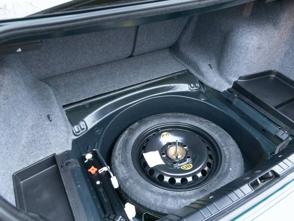 Image 12/50 of BMW 323Ci (2001)