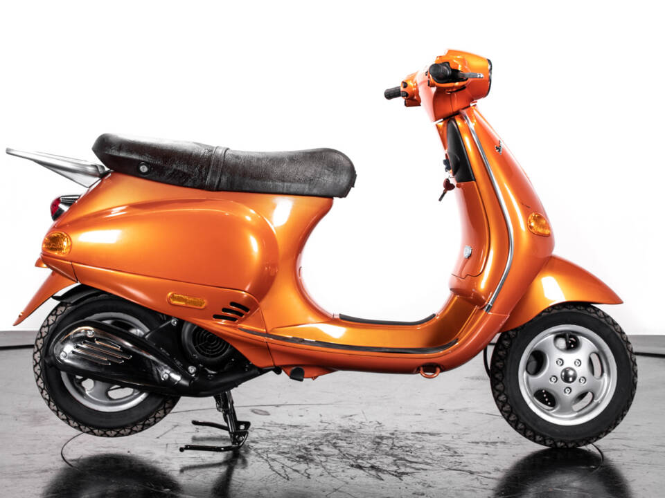 Image 2/28 of Piaggio DUMMY (1998)