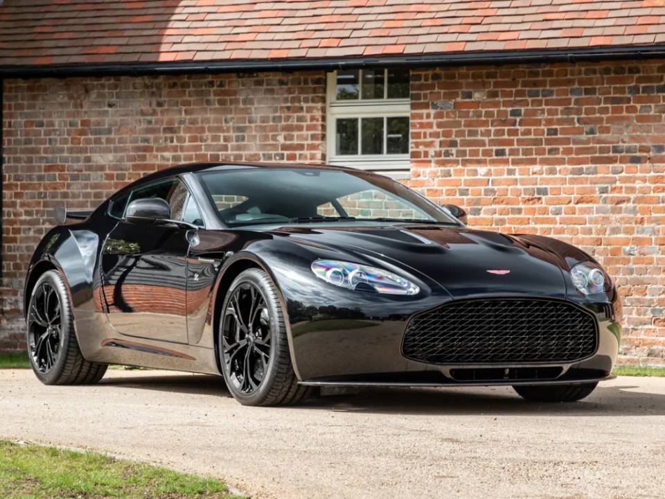 Image 3/4 de Aston Martin V12 Vantage (2013)