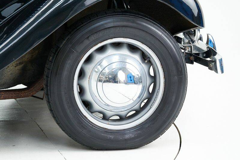 Image 11/15 of Citroën Traction Avant 11 BN Normale (1956)