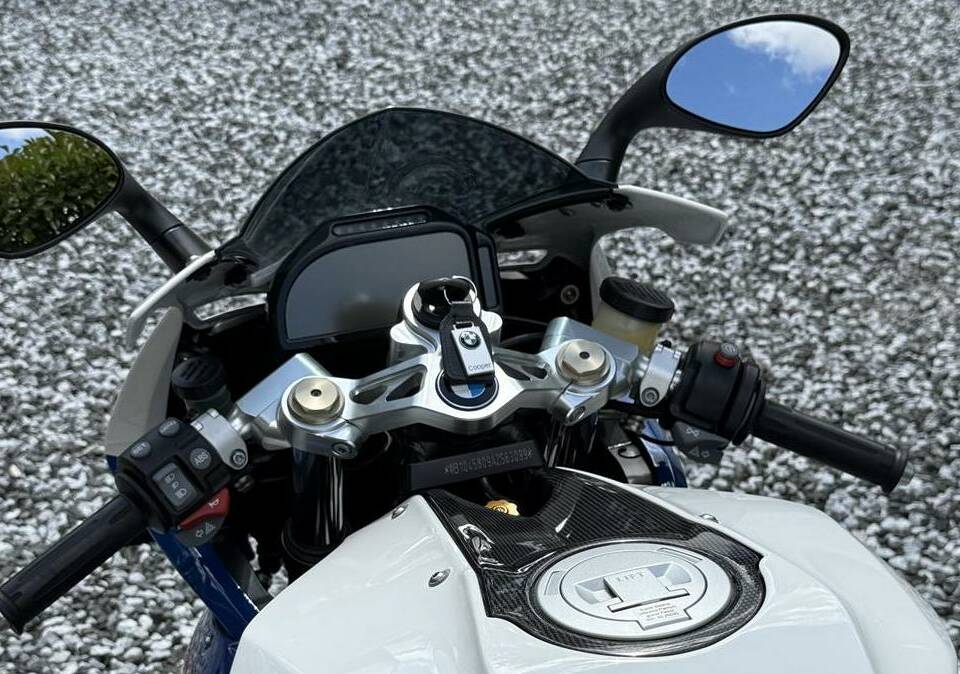 Image 5/10 of BMW HP2 Sport (2010)