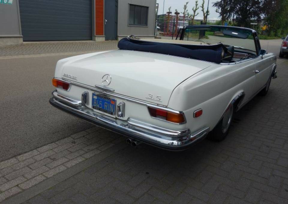 Bild 8/22 von Mercedes-Benz 280 SE 3,5 (1971)
