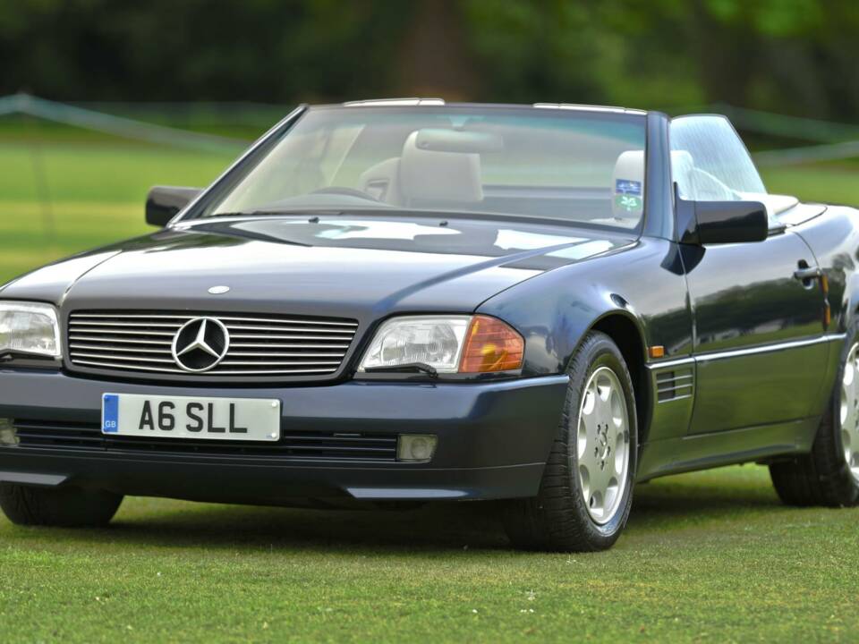Image 3/50 of Mercedes-Benz SL 500 (1995)