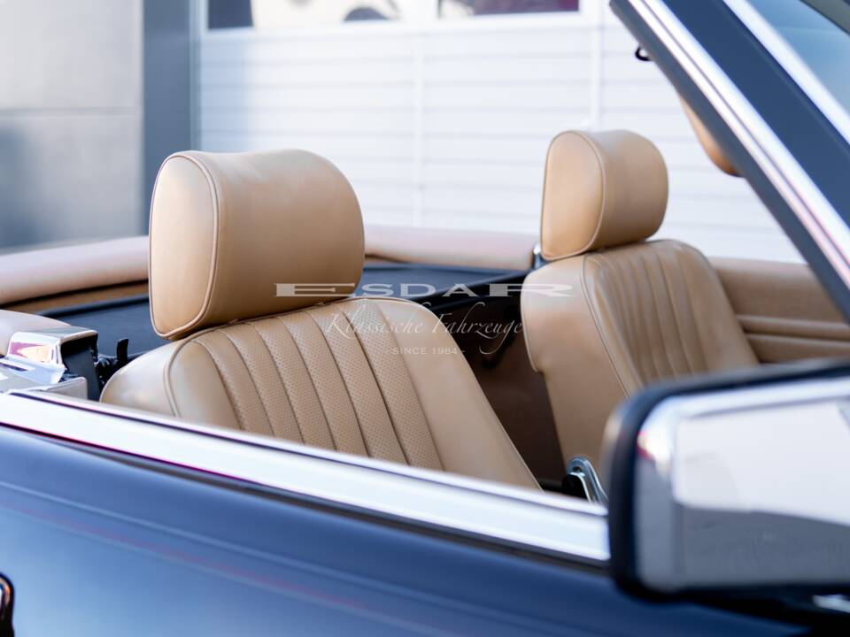 Image 37/37 of Mercedes-Benz 560 SL (1989)