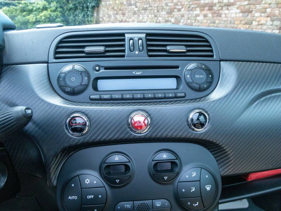 Afbeelding 50/50 van Abarth 695 "Edizione Maserati" (2013)