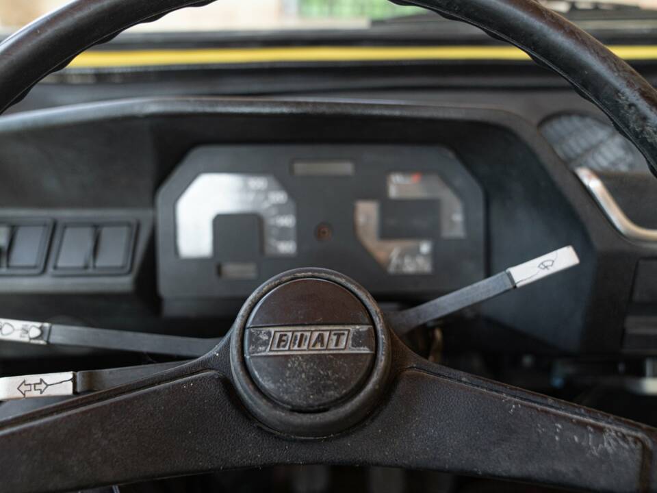 Image 35/50 of FIAT 127 Moretti Midimaxi 900 (1980)