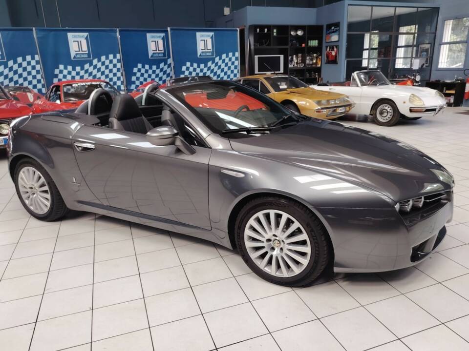 Bild 10/86 von Alfa Romeo Spider 2.2 JTS (2007)