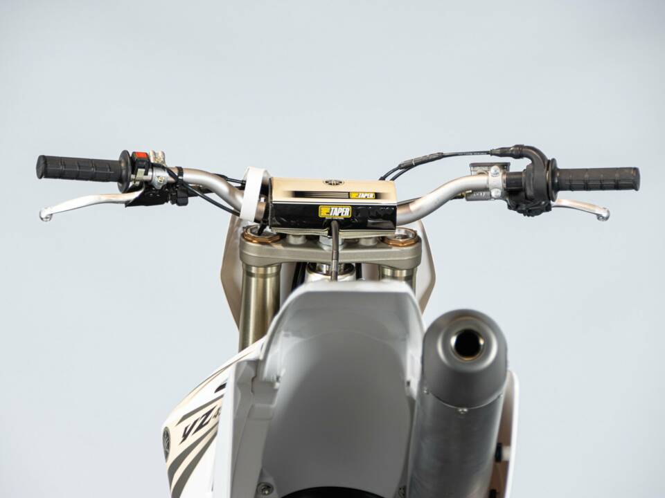 Image 11/50 de Yamaha DUMMY (2007)