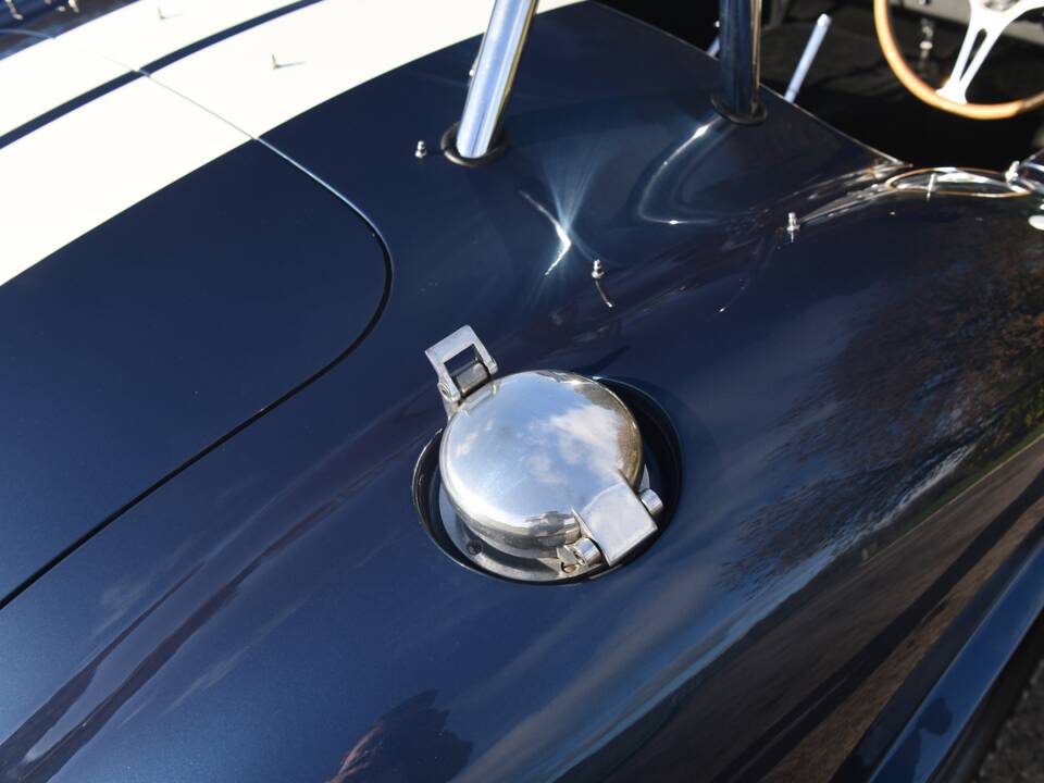 Image 30/50 de AC Cobra 427 (1999)