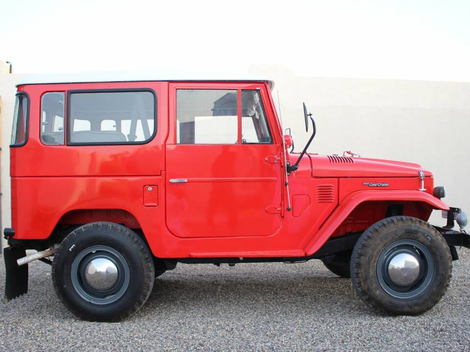 Bild 3/8 von Toyota Land Cruiser FJ 40 (1978)
