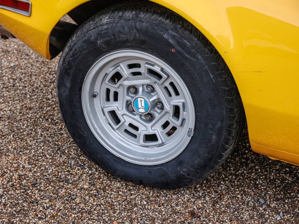 Image 18/26 of De Tomaso Pantera (1972)