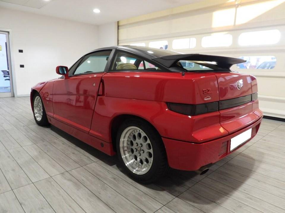 Afbeelding 3/14 van Alfa Romeo SZ (1992)