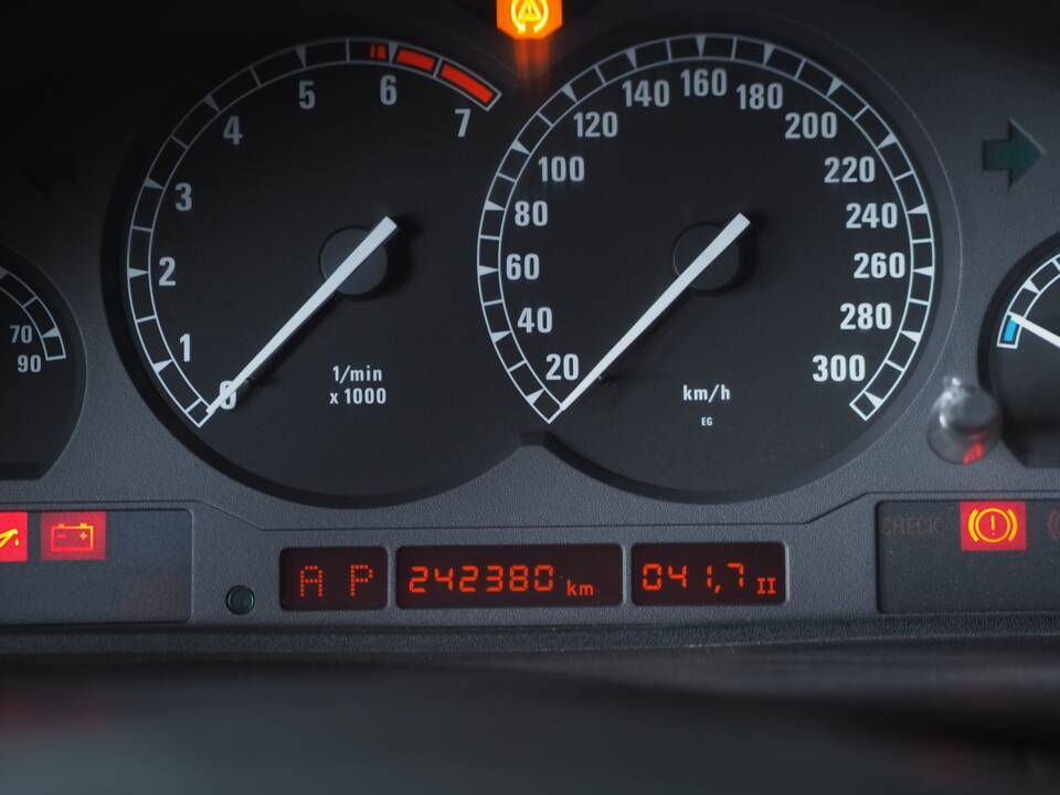 Image 51/59 of BMW 850Ci (1994)