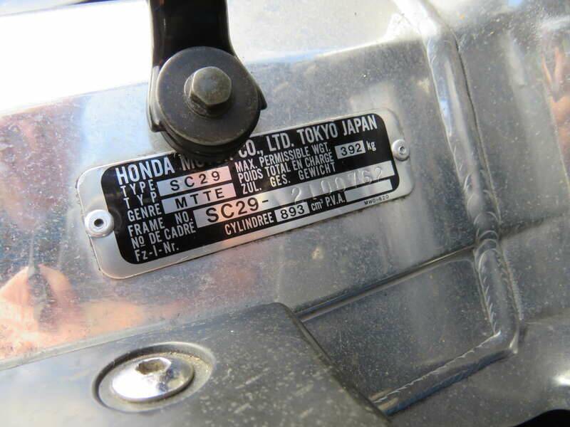 Image 40/41 de Honda CBR 900RR Fireblade (1993)