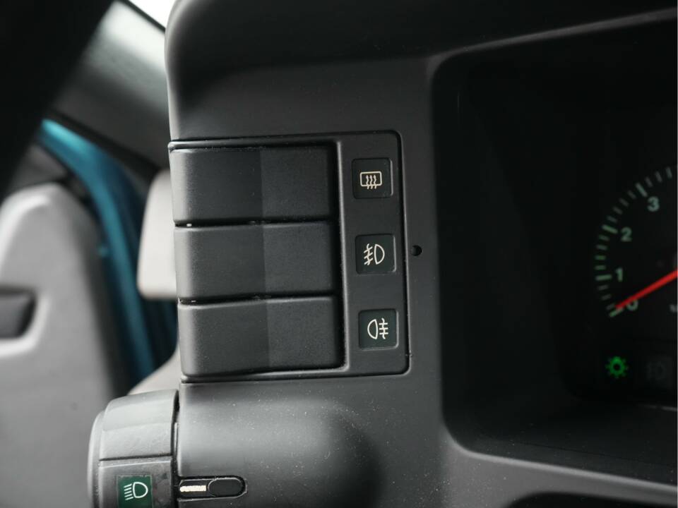 Image 24/42 of Volvo 480 Turbo (1992)
