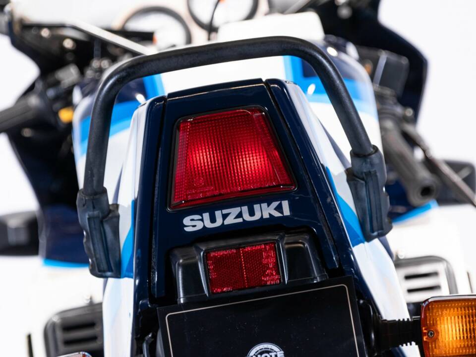 Bild 24/50 von Suzuki DUMMY (1986)